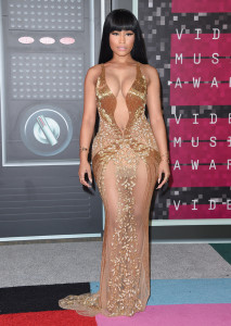 Nicki Minaj in transparante jurk Stylight