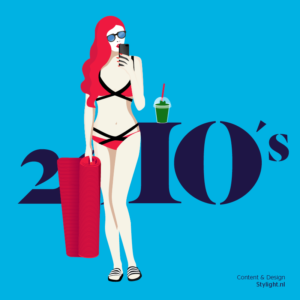 Stylight de bikini is jarig model uit 2010 in rode bikini met smartphone groen sapje en yogamat